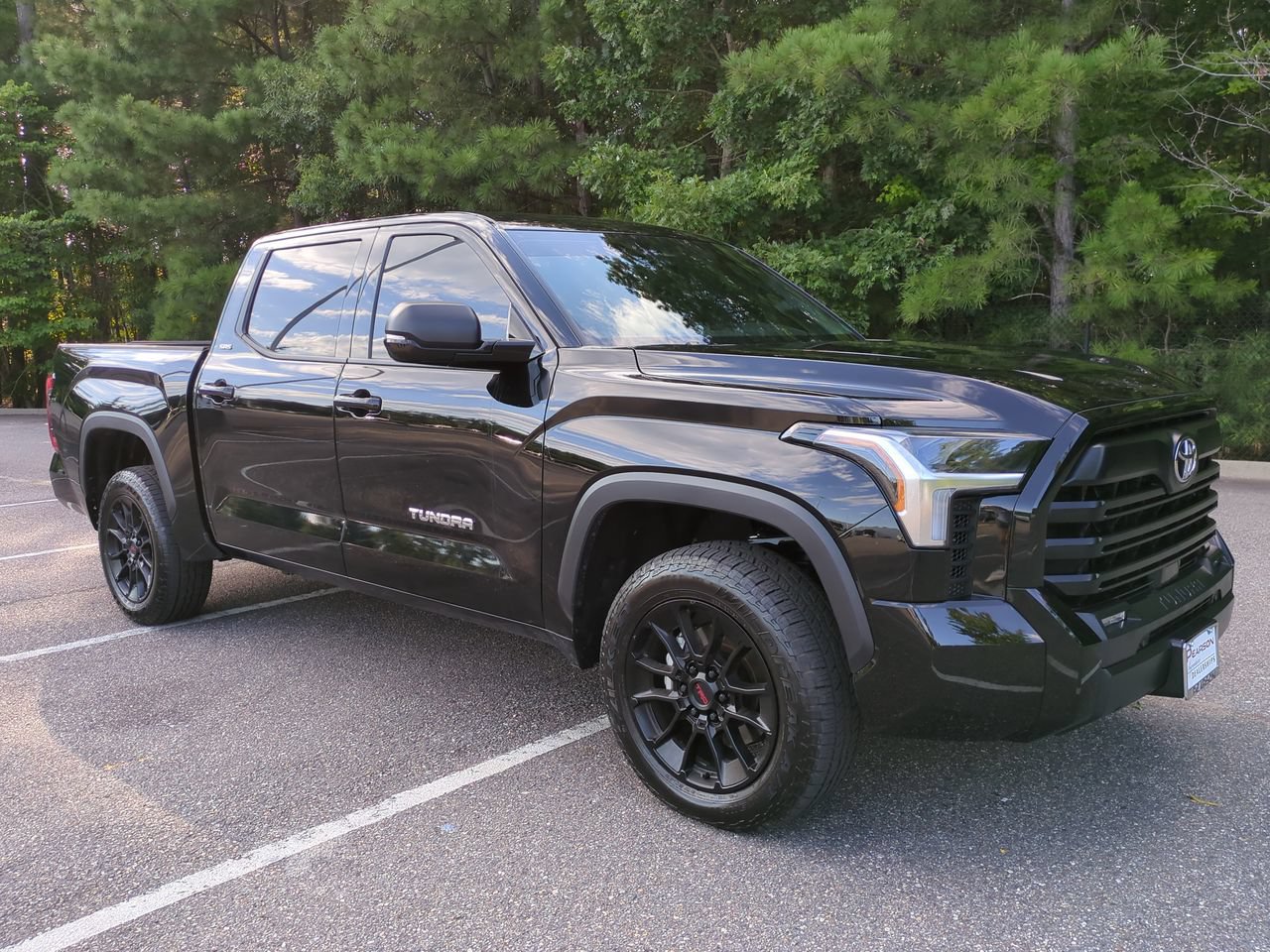Used 2025 Toyota Tundra SR5 w/ SR5 Premium Package AWD/4WD image 2