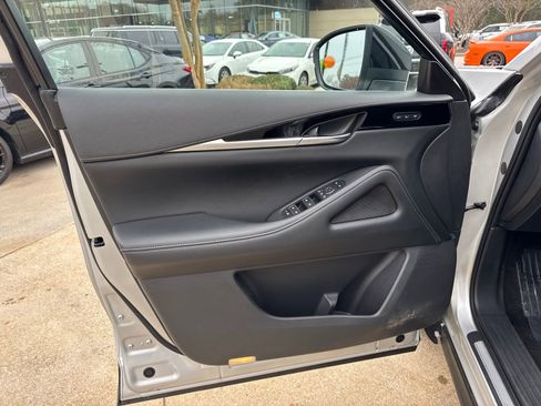 Used 2023 INFINITI QX60 Pure image 10