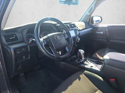 Used 2019 Toyota 4Runner TRD Off-Road AWD/4WD image 9
