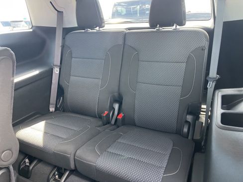 Certified 2023 GMC Acadia SLE w/ Driver Convenience Package FWD image 16
