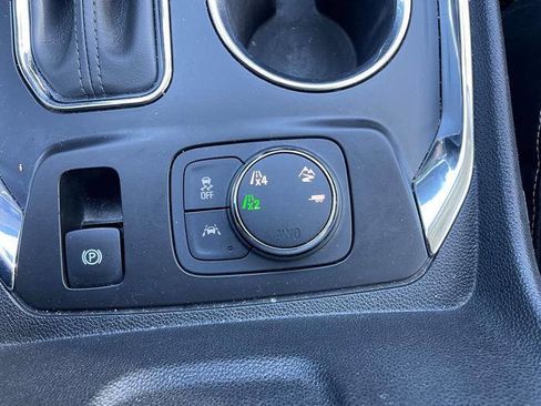 Used 2018 Chevrolet Traverse Premier w/ Redline Edition image 38