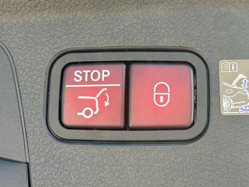 New 2026 Mercedes-Benz GLE 53 AMG 4MATIC Coupe image 13