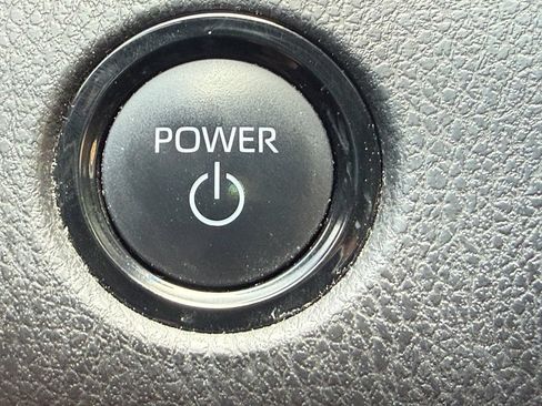 Used 2025 Toyota Camry SE FWD image 27