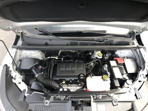 Used 2021 Chevrolet Trax LT FWD image 24