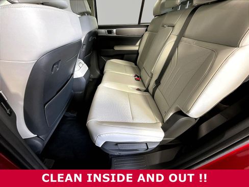 Used 2025 Hyundai Santa Fe SEL AWD/4WD image 19