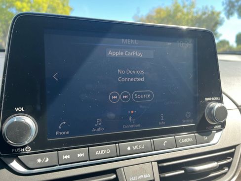 Used 2025 Nissan Altima 2.5 SV FWD image 20