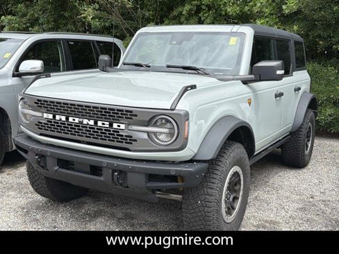 Used 2024 Ford Bronco Badlands AWD/4WD image 3