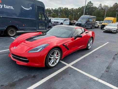 Used 2019 Chevrolet Corvette Stingray Coupe w/ 1LT RWD image 3