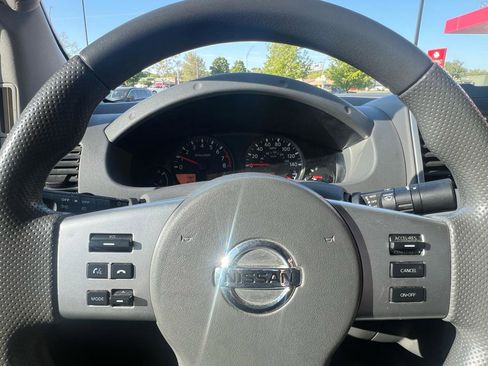 Used 2013 Nissan Frontier SV w/ SV Value Truck Pkg AWD/4WD image 14
