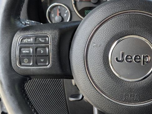 Used 2016 Jeep Wrangler Sport w/ Quick Order Package 24S AWD/4WD image 11