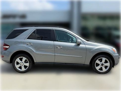 Used 2010 Mercedes-Benz ML 350 2WD image 9