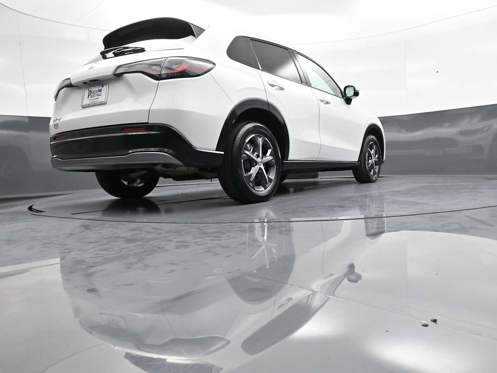 Certified 2023 Honda HR-V EX-L image 27