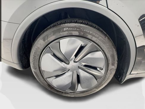Used 2026 Tesla Model Y Long Range AWD/4WD image 14