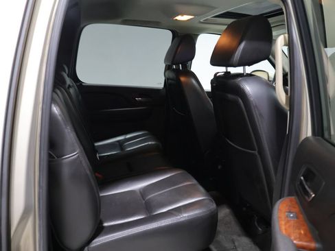 Used 2007 Chevrolet Avalanche LT w/ LT Preferred Equipment Group AWD/4WD image 20