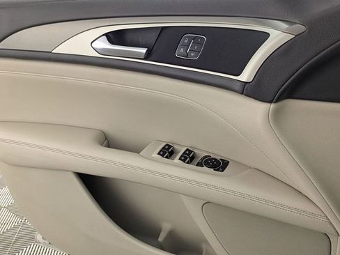 Used 2018 Lincoln MKZ Premiere FWD image 14