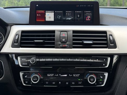 Used 2018 BMW 320i xDrive Sedan AWD/4WD image 30