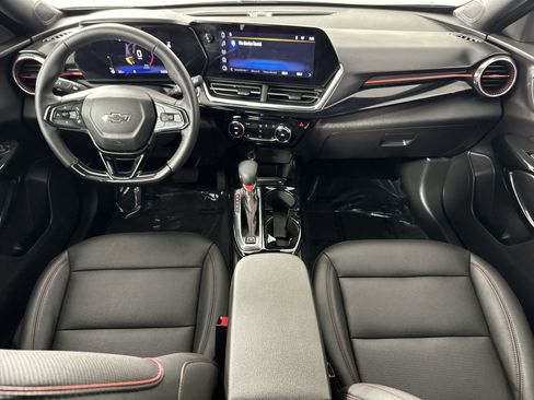 Used 2025 Chevrolet Trax RS w/ Driver Confidence Package image 22