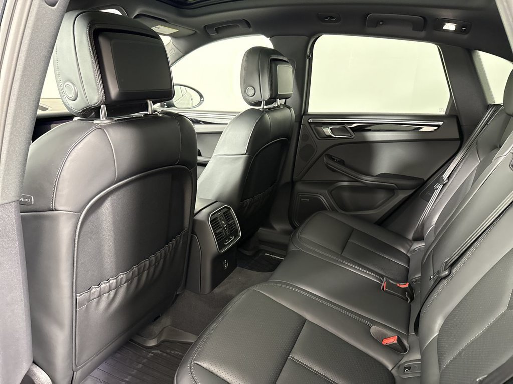 Used 2026 Porsche Macan S AWD/4WD image 26