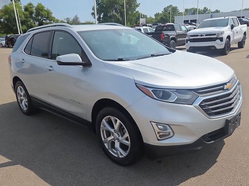 Used 2019 Chevrolet Equinox LT AWD/4WD image 9