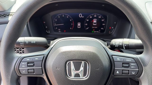 Used 2025 Honda Accord LX image 11