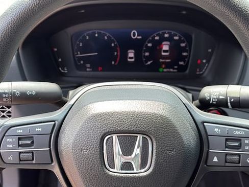 Used 2025 Honda Accord LX image 11