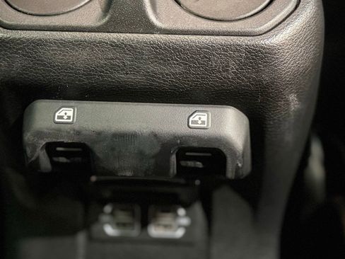 Used 2021 Jeep Wrangler Unlimited Rubicon image 87