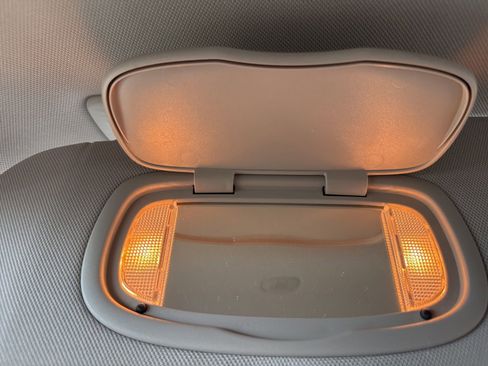 Certified 2020 Chrysler Pacifica Touring w/ Advanced Safetytec Group FWD image 31