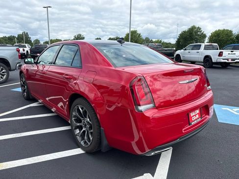 Used 2015 Chrysler 300 S RWD image 6