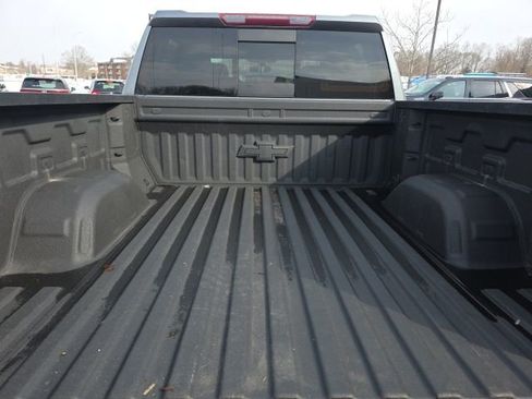 Used 2020 Chevrolet Silverado 1500 LT Trail Boss image 4