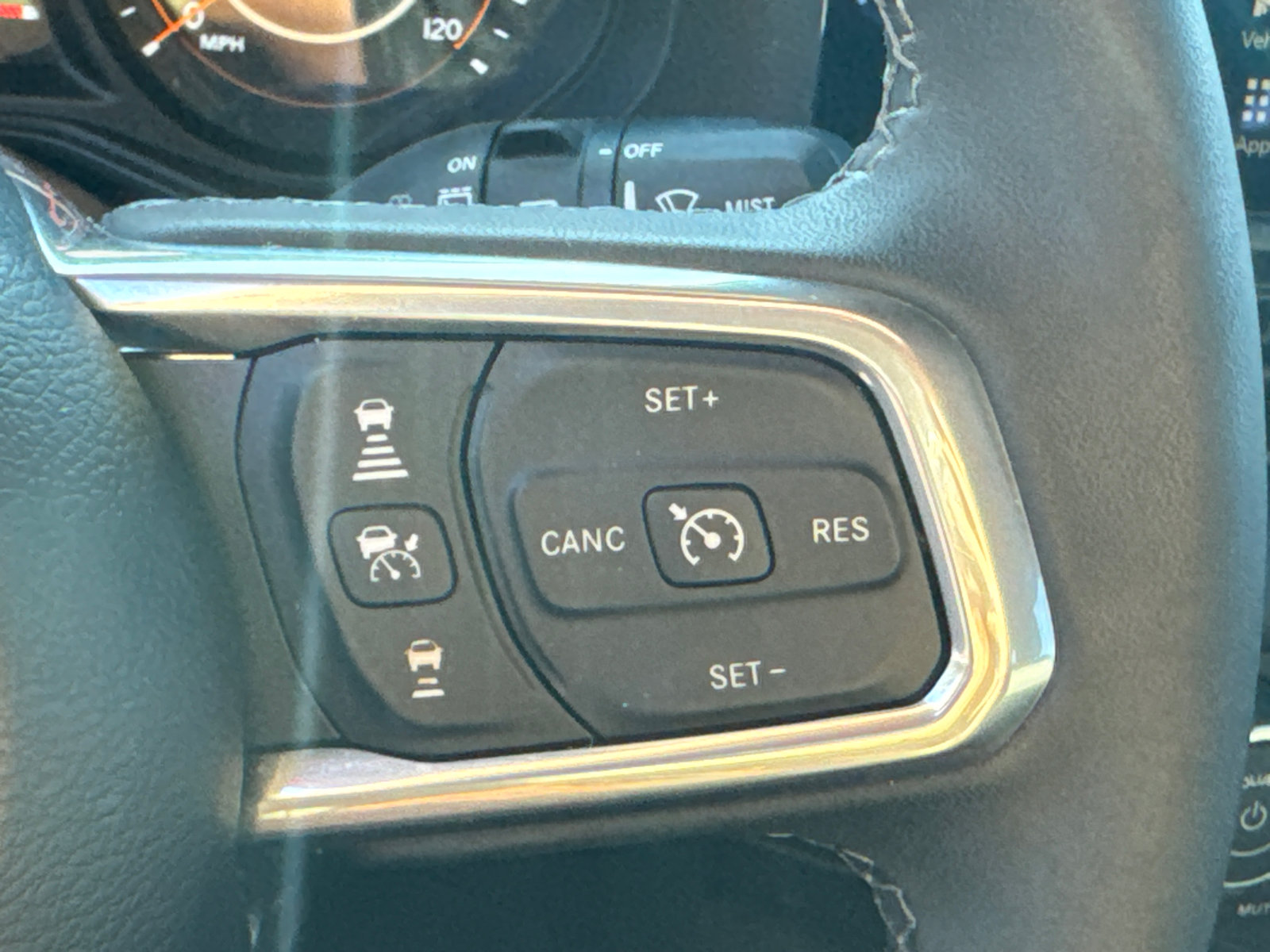 Used 2026 Jeep Wrangler Unlimited Sahara AWD/4WD image 31