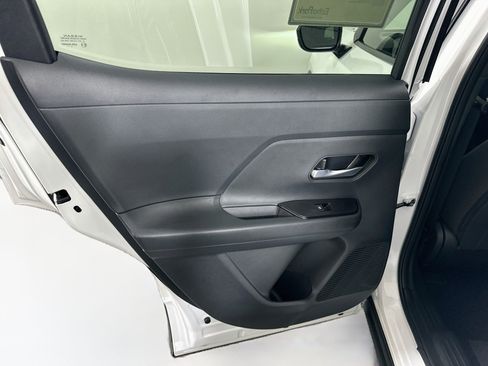 Used 2025 Nissan Kicks SV FWD image 25