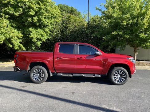 Used 2023 Chevrolet Colorado LT w/ LT Convenience Package III image 10
