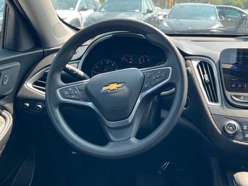 Used 2022 Chevrolet Malibu LS FWD image 13