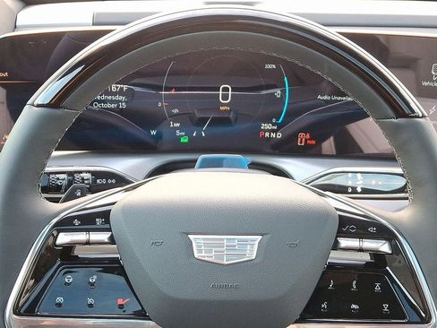 New 2026 Cadillac Vistiq Luxury image 9