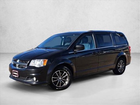 Used 2016 Dodge Grand Caravan SXT image 1