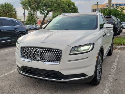 Certified 2022 Lincoln Nautilus Reserve FWD image 3