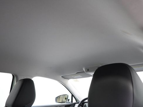 Used 2026 Volkswagen Tiguan SE AWD/4WD image 17
