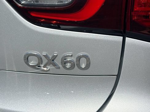Used 2019 INFINITI QX60 Luxe w/ Essential Package FWD image 11