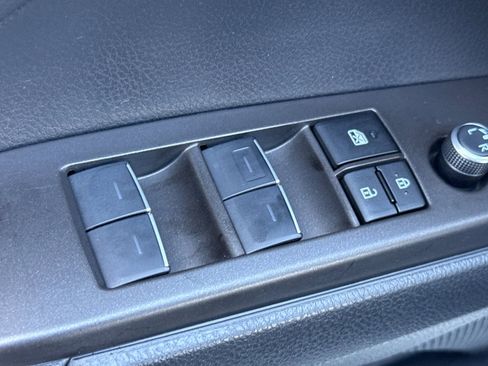 Used 2023 Toyota Camry XSE image 13