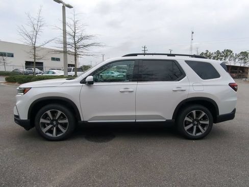 Used 2024 Honda Pilot Elite image 7