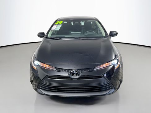 Used 2024 Toyota Corolla LE FWD image 11