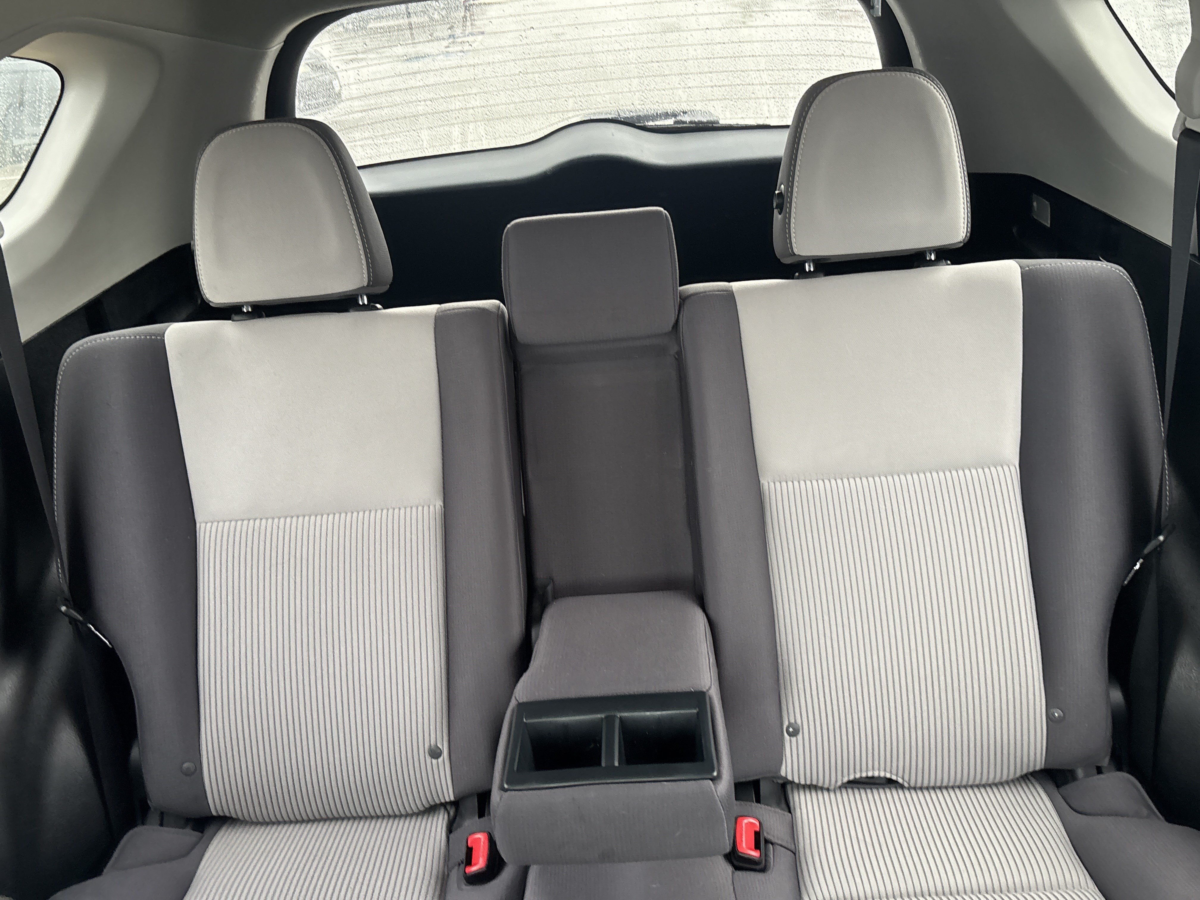 Used 2015 Toyota RAV4 XLE FWD image 27