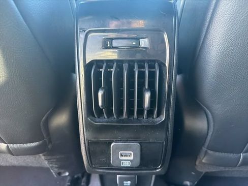 Used 2023 Jeep Compass Latitude AWD/4WD image 18