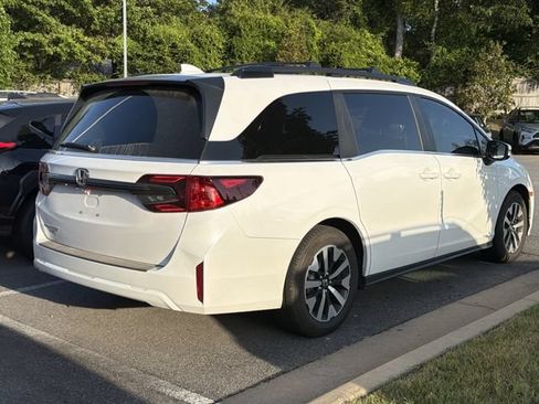 Used 2026 Honda Odyssey EX-L image 6