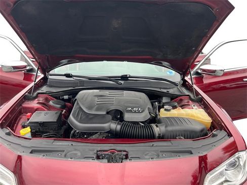 Used 2017 Chrysler 300 C w/ Safetytec Plus Group image 20