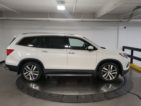 Used 2016 Honda Pilot Elite image 8