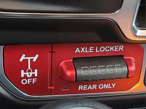 New 2025 Jeep Gladiator Mojave w/ Steel Bumper Group image 20