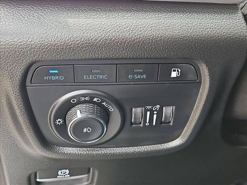 Used 2023 Jeep Grand Cherokee Trailhawk w/ Advanced Protech Group II AWD/4WD image 16