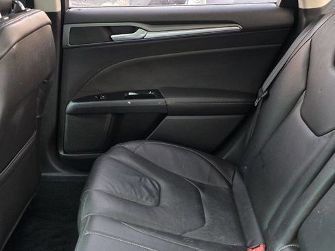 Used 2013 Ford Fusion Titanium image 11