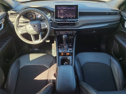 Used 2024 Jeep Compass Trailhawk image 15